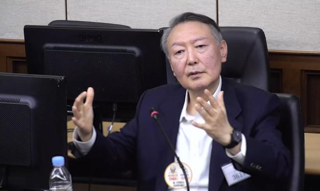 최후 진술하는 윤석열 전 대통령, 검찰은 징역 10년 구형