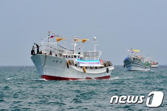 근해채낚기 어선ⓒ News1 최창호 기자