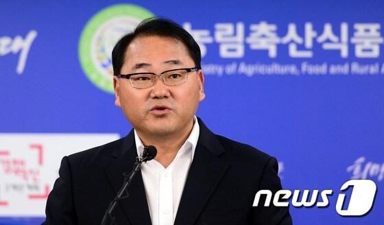 김종훈 농림축산식품부 식량정책관이 지난 31일 정부세종청사 농식품부 기자실에서 쌀가공산업 활성화 방안을 발표하고 있다. &#40;세종=뉴스1&#41; 장수영 기자 ⓒ News1