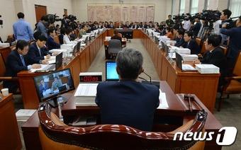 7일 오전 국회에서 교육문화체육관광위원회의 경기도교육청 등에 대한 국정감사가 열리고 있다. 2016.10.7/뉴스1 ⓒ News1 박세연 기자