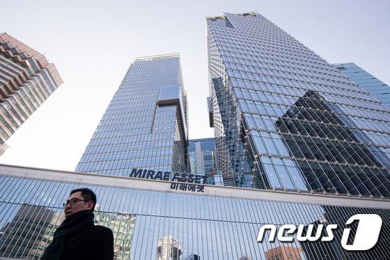 미래에셋증권 본사가 위치한 서울 중구 수하동 미래에셋 센터원 빌딩. /뉴스1 ⓒ News1 유승관 기자