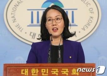 31일 새누리당 대변인 직에서 물러난 김현아 의원. ⓒ News1 송원영 기자