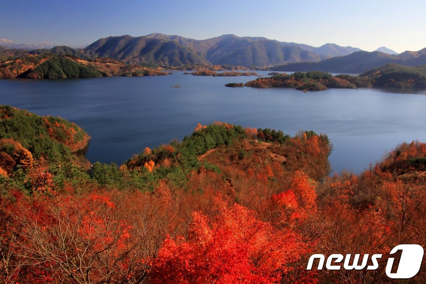 전북 진안군 역사박물관이 용담댐 수몰지역과 관련된 다양한 기록물, 역사자료를 수집한다. 사진은 용담댐 전경. /뉴스1 ⓒ News1 김동규 기자