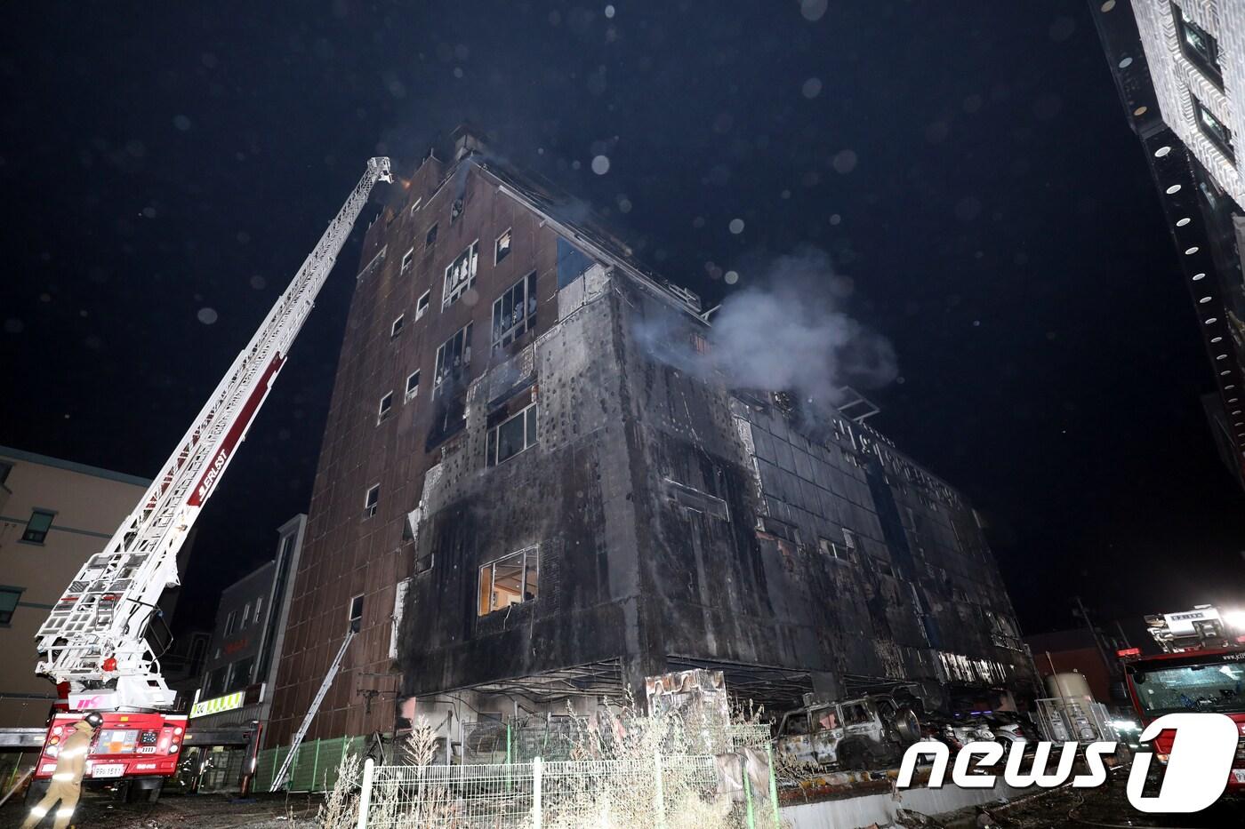 제천 화재참사 ⓒ News1 김용빈 기자