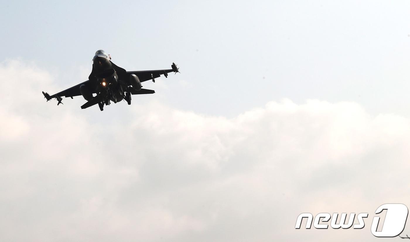 F-16 전투기. 2017.12.4/뉴스1 ⓒ News1 오장환 기자