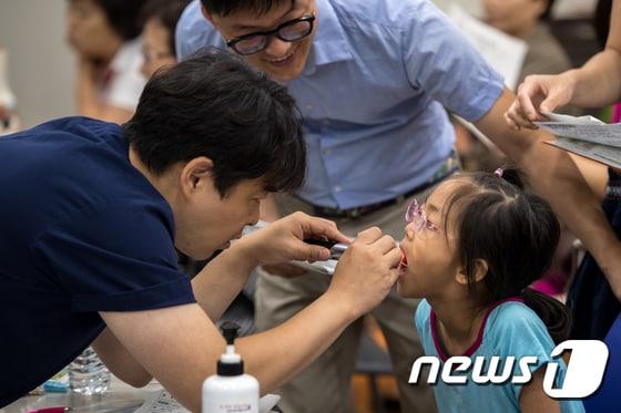 치과진료. 사진은 이해를 돕기 위한 것으로 기사내용과 직접관련 없음. ⓒ News1 