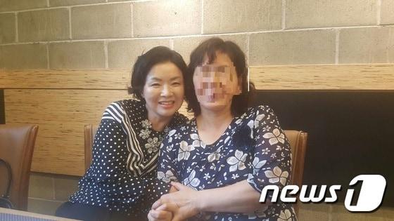 박효순 KOVA 수석부회장과 혜진 엄마. ⓒ News1