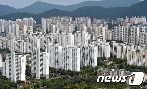 경기도 안양시 평촌 아파트 단지의 모습. 뉴스1 ⓒ News1 이재명 기자