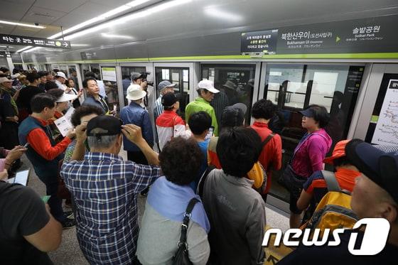 &#39;서울 1호&#39; 경전철인 우이신설선 운영 모. 2017.9.2/뉴스1 ⓒ News1 민경석 기자