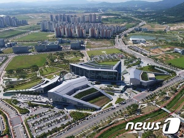 충남도청사 전경 ⓒ News1 심영석 기자