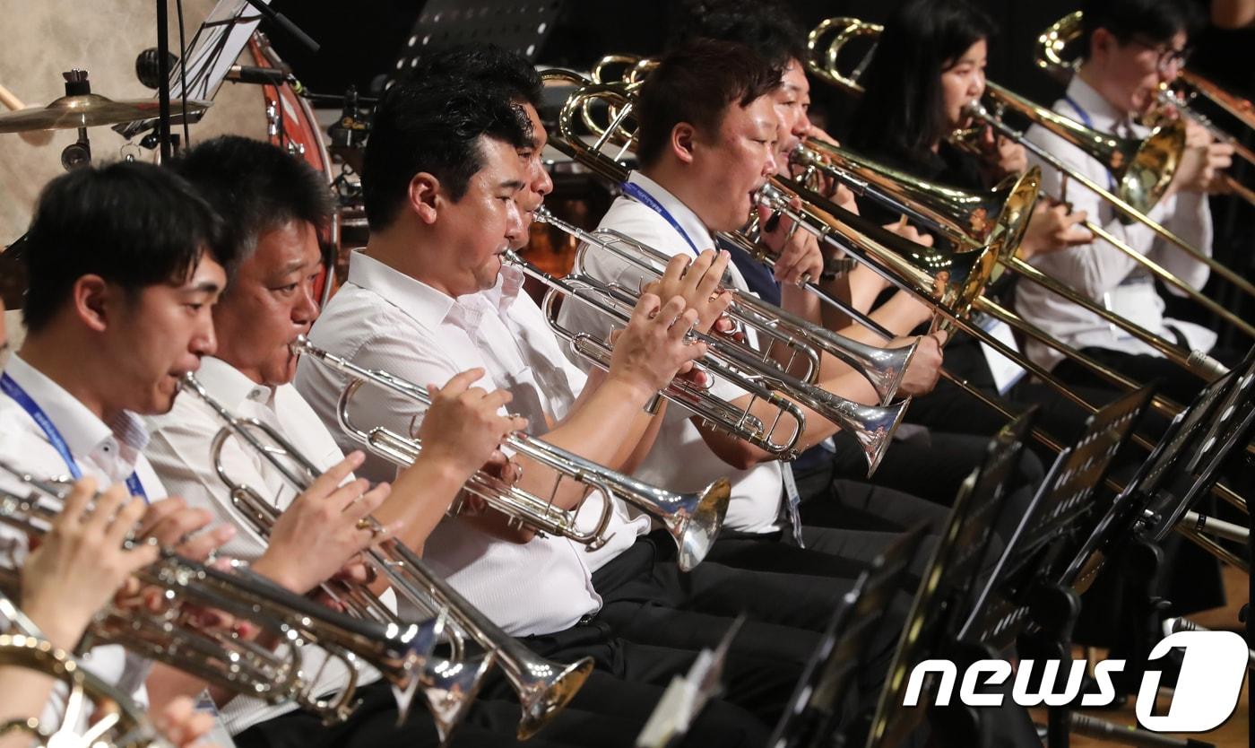  제주국제컨벤션센터에서 ‘제주국제관악제’ 개막공연 리허설이 열리고 있다. /뉴스1 ⓒ News1