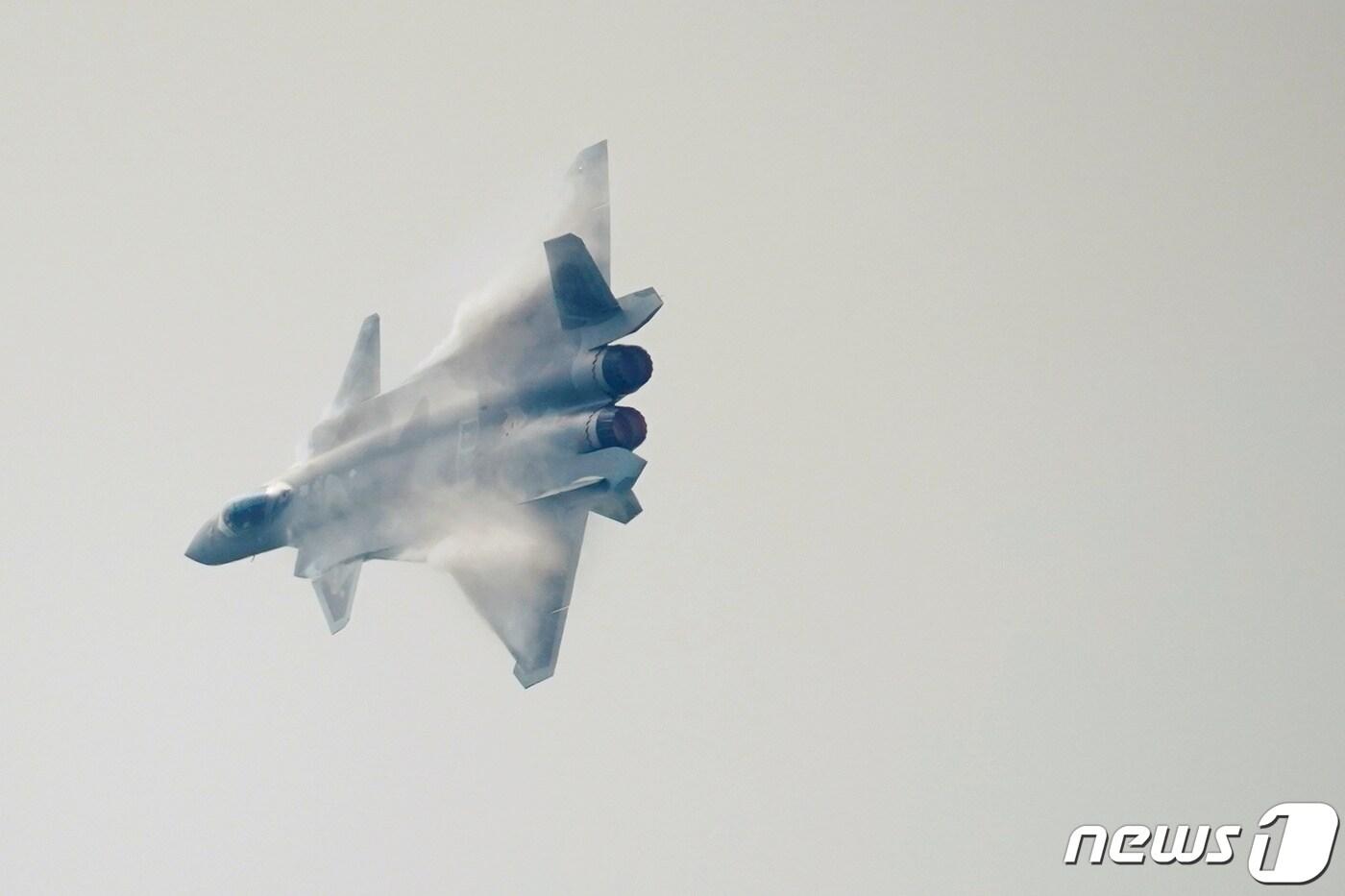 중국 전투기 J-20. ⓒ 로이터=뉴스1 ⓒ News1 원태성 기자