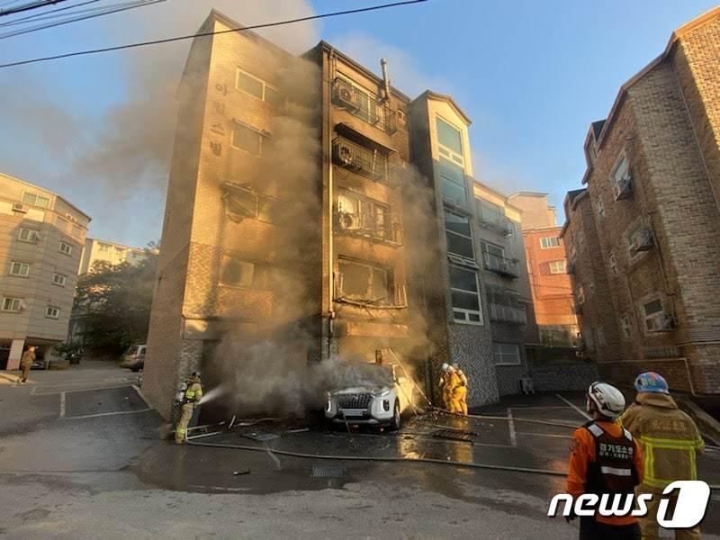 화재 현장 모습.&#40;경기도소방재난본부 제공&#41;