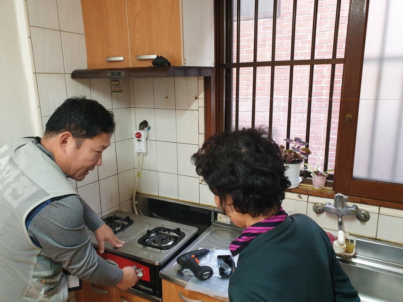 안전취약가구 안전점검&#40;강서구 제공&#41;.