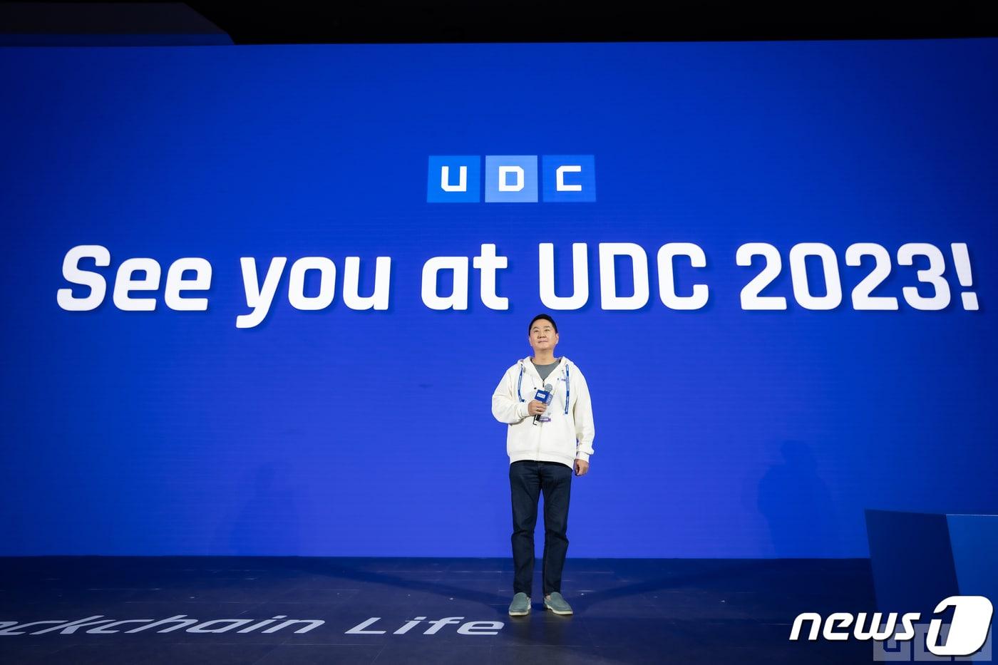 두나무 이석우 대표이사가 UDC 2022 무대에 섰다. &#40;두나무 자료 제공&#41;