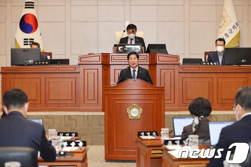  21일 고영민 고흥군수가 제311회 고흥군의회 제2차 정례회에서 민선 8기 첫 시정연설을 통해 내년도 군정운영 방향을 제시했다.&#40;고흥군 제공&#41;2022.11.21/