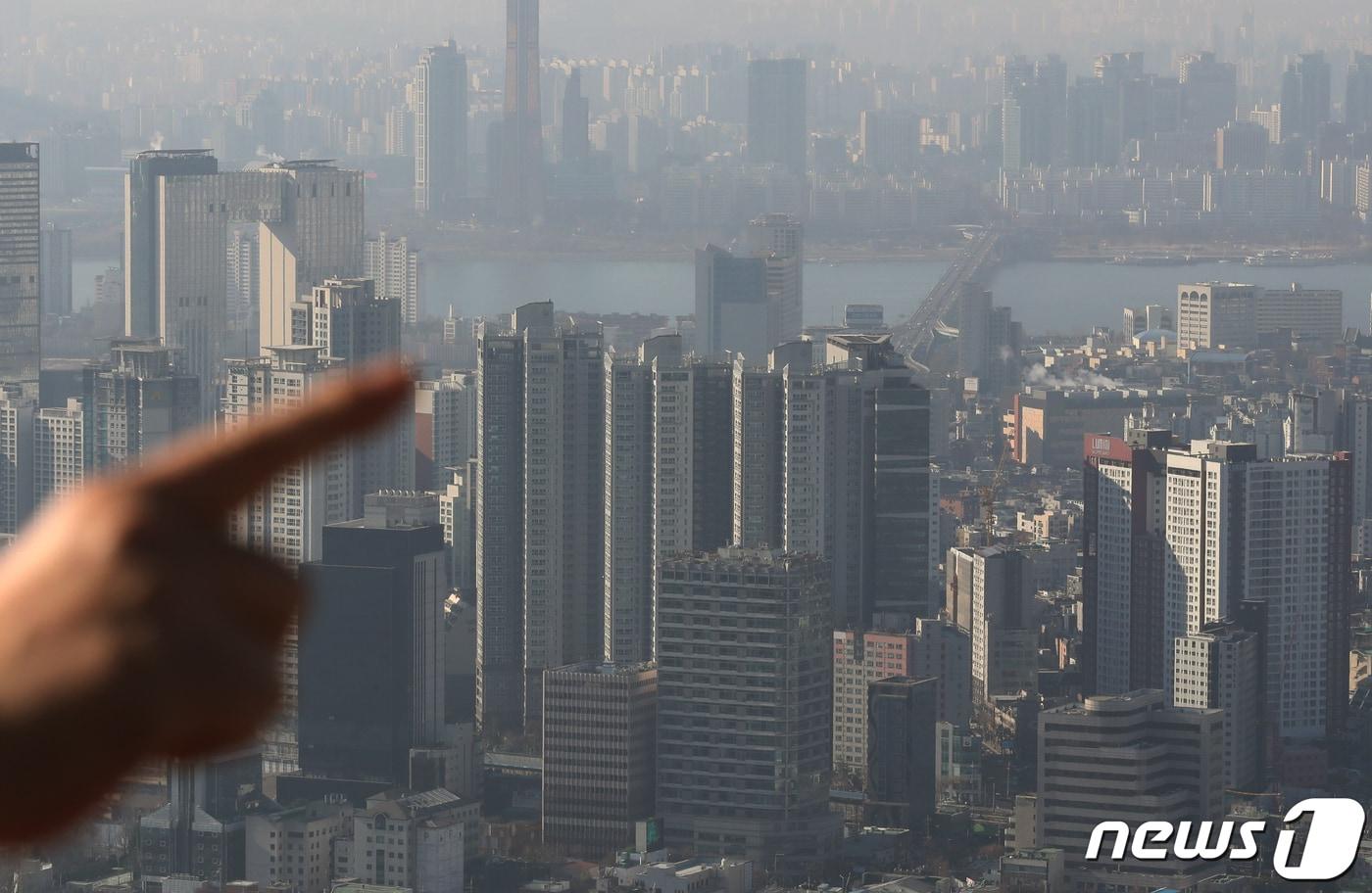 서울 남산에서 바라본 아파트 모습. 2022.12.11/뉴스1 ⓒ News1 송원영 기자