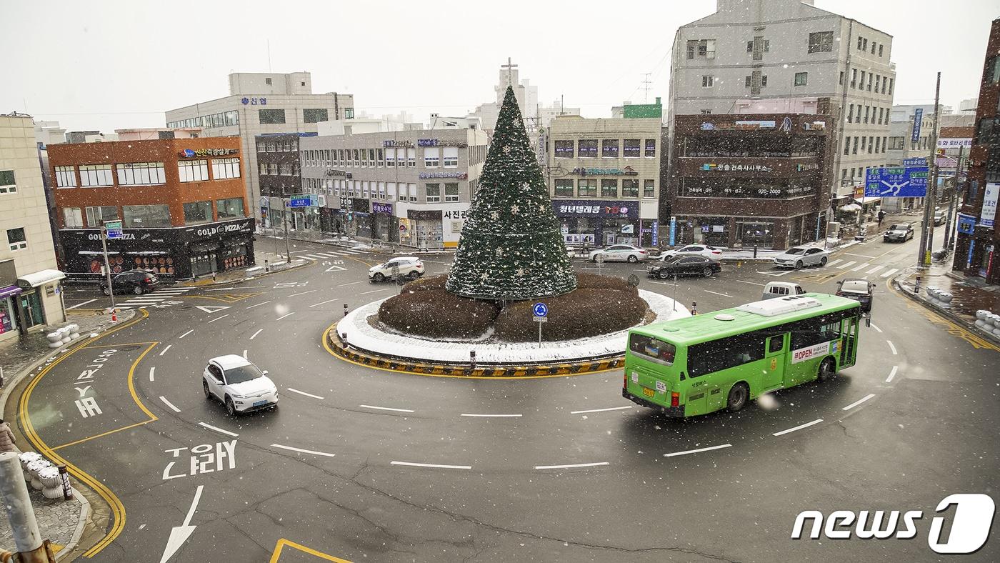 서산시청 앞 광장 회전교차로. &#40;서산시 제공&#41; /뉴스1