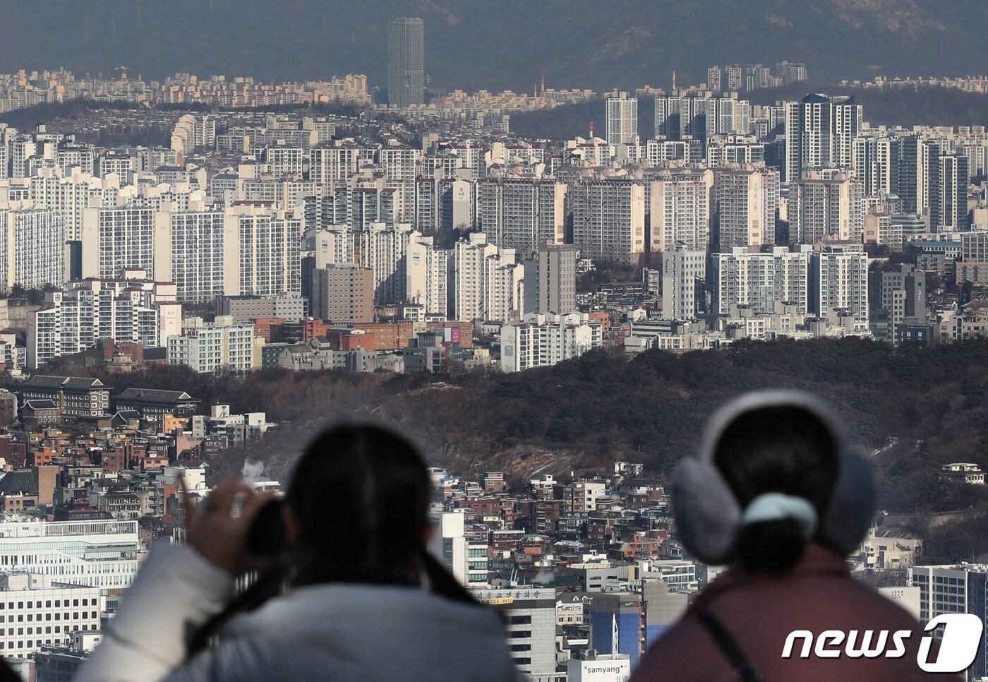 서울 남산에서 바라본 아파트 모습. 2022.12.19/뉴스1 ⓒ News1 송원영 기자