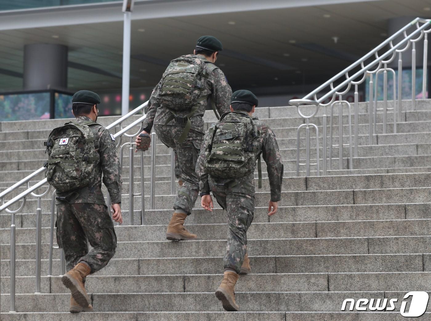 군 장병.&#40;사진은 기사 내용과 무관함&#41; . 2022.4.25/뉴스1 ⓒ News1 신웅수 기자