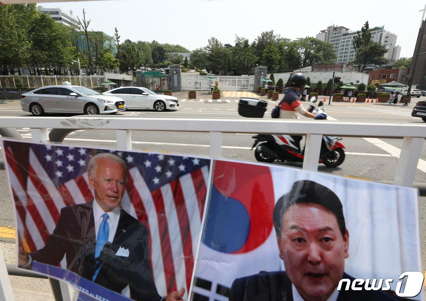 서울 용산구 대통령 집무실 인근에 설치된 바리케이드의 모습. 2022.5.20/뉴스1 ⓒ News1 신웅수 기자