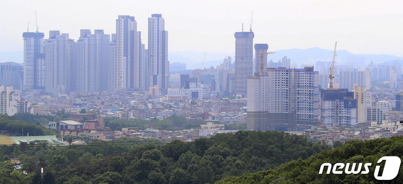 대구·경북지역도 &#39;전세사기 포비아&#40;공포증&#41;&#39;가 확산하고 있다. 사진은 대구 도심 아파트 전경. &#40;뉴스1 DB&#41;