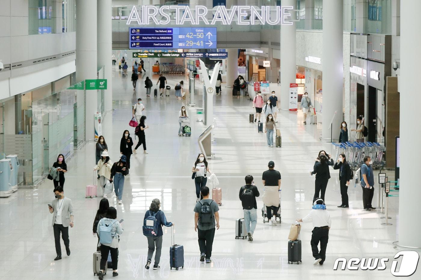 인천국제공항 면세점이 한산한 모습을 보이고 있다. 2022.5.29/뉴스1 ⓒ News1 민경석 기자