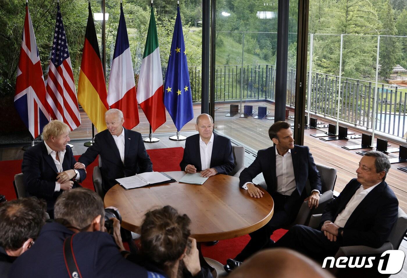 주요 7개국&#40;G7&#41; 정상들이 독일 바이에른주 엘마우성에서 정상회담을 진행했다. ⓒ 로이터=뉴스1 ⓒ News1 정윤영 기자