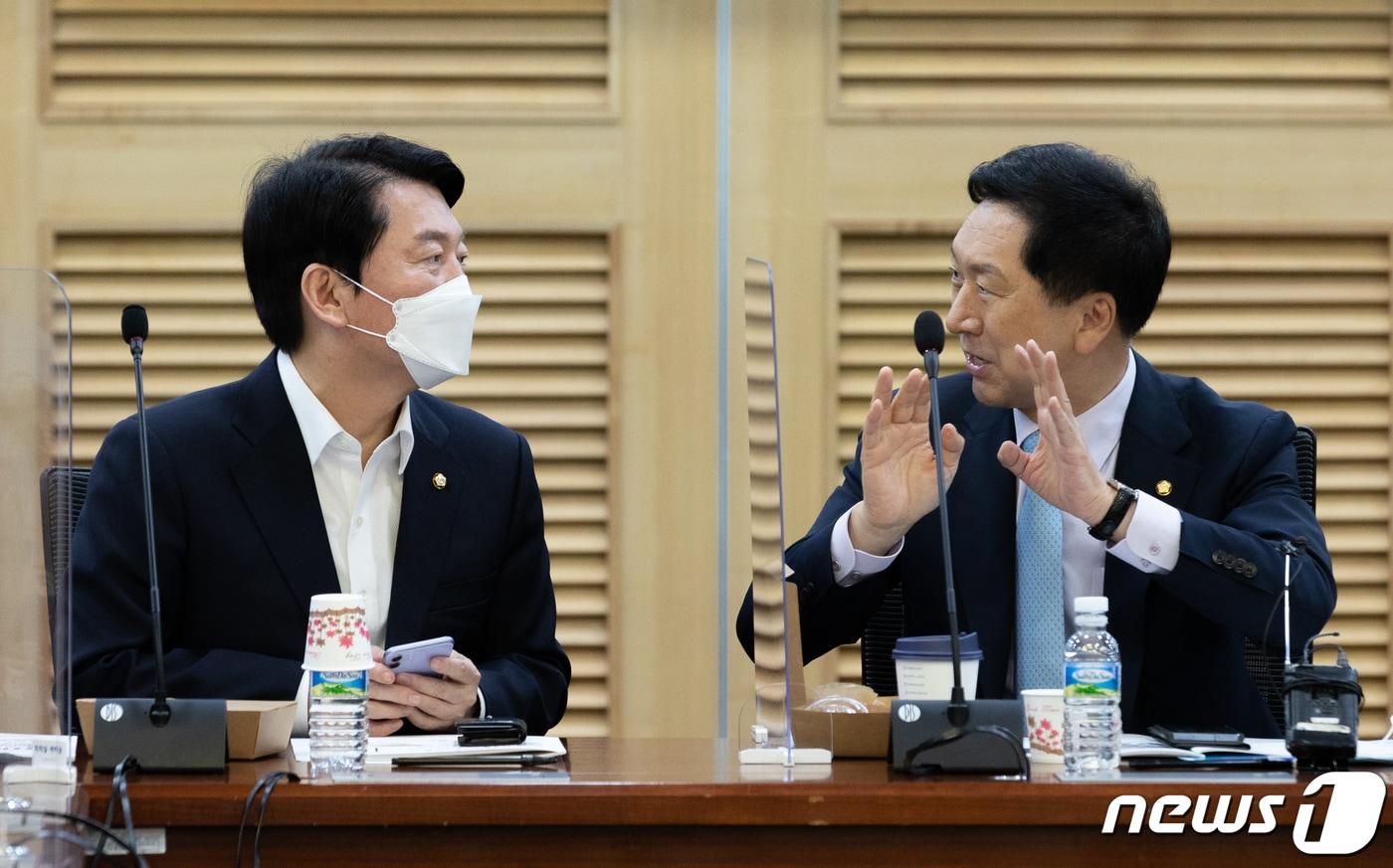 안철수&#40;왼쪽&#41;, 김기현 국민의힘 의원. 2022.7.13/뉴스1 ⓒ News1 이재명 기자