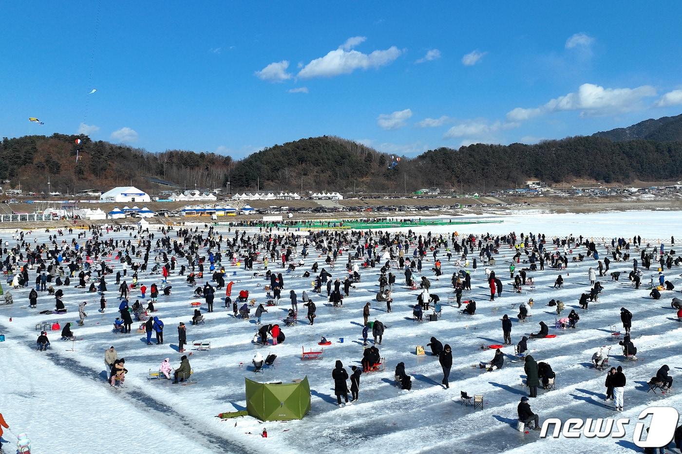 인제빙어축제장.&#40;인제군 제공&#41; 2023.1.30/뉴스1