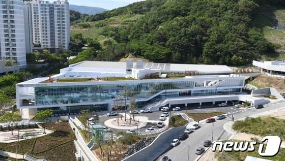 부산 기장군에 있는 정관아쿠아드림파크 전경&#40;기장군청 제공&#41;  