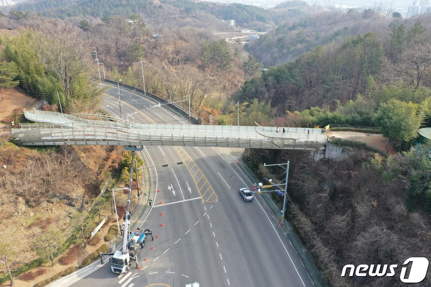 진주 말티고개 봉황교&#40;진주시 제공&#41;.