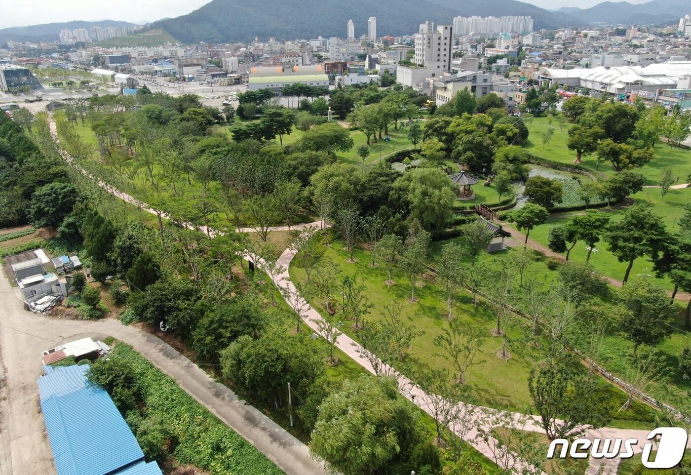 광양 폐철도부지에 조성된 기후대응 도시숲.&#40;전남도 제공&#41; 2023.10.23/뉴스1