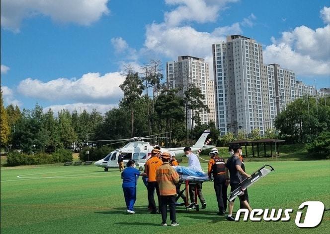 군산시가 수송공원과 금강시민공원 등 응급환자 처치가 가능한 닥터헬기 인계점 15곳을 지정해 운영하고 있다.&#40;군산시제공&#41; 2023.10.25/뉴스1