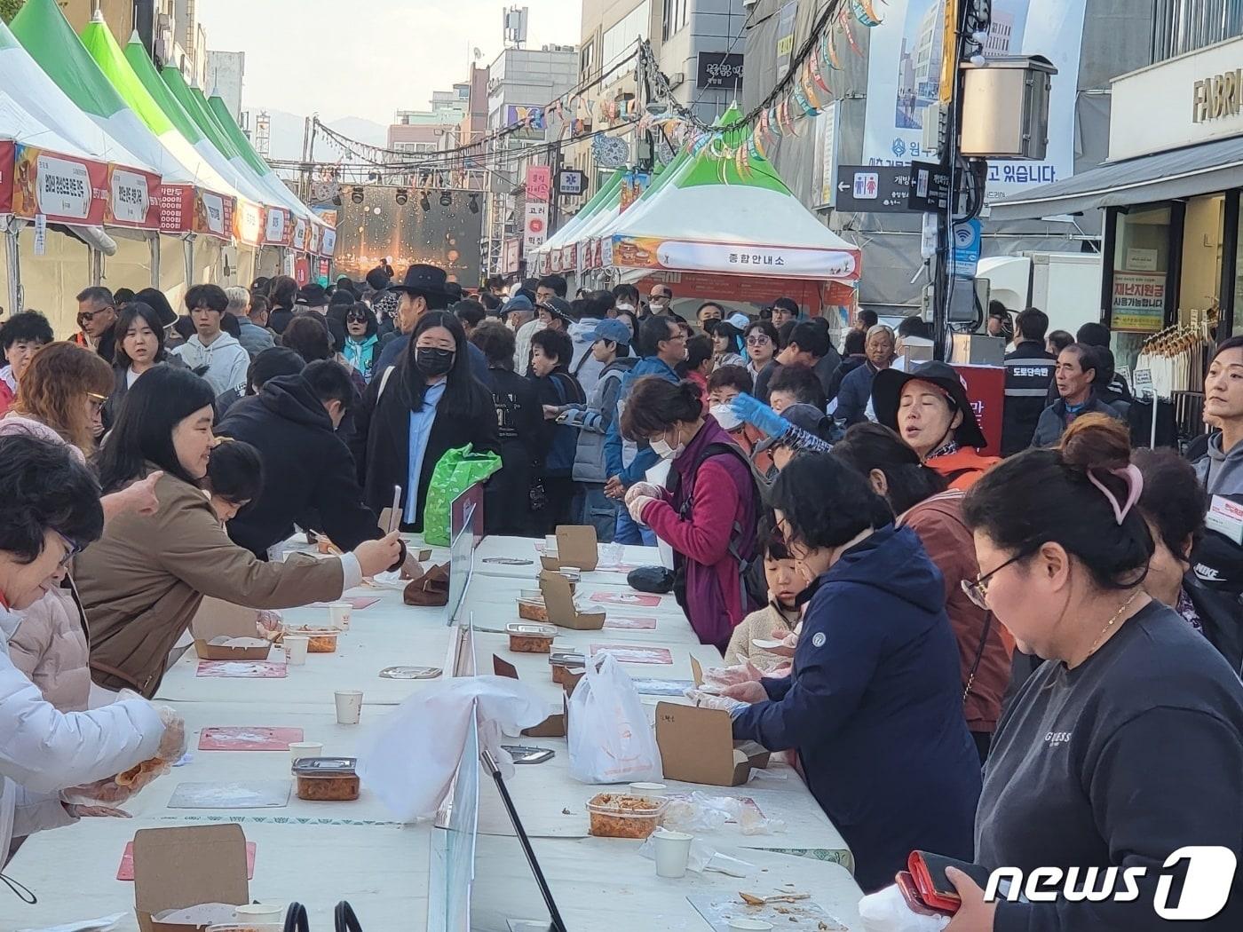 작년 원주 만두축제 자료사진. ⓒ News1 신관호 기자