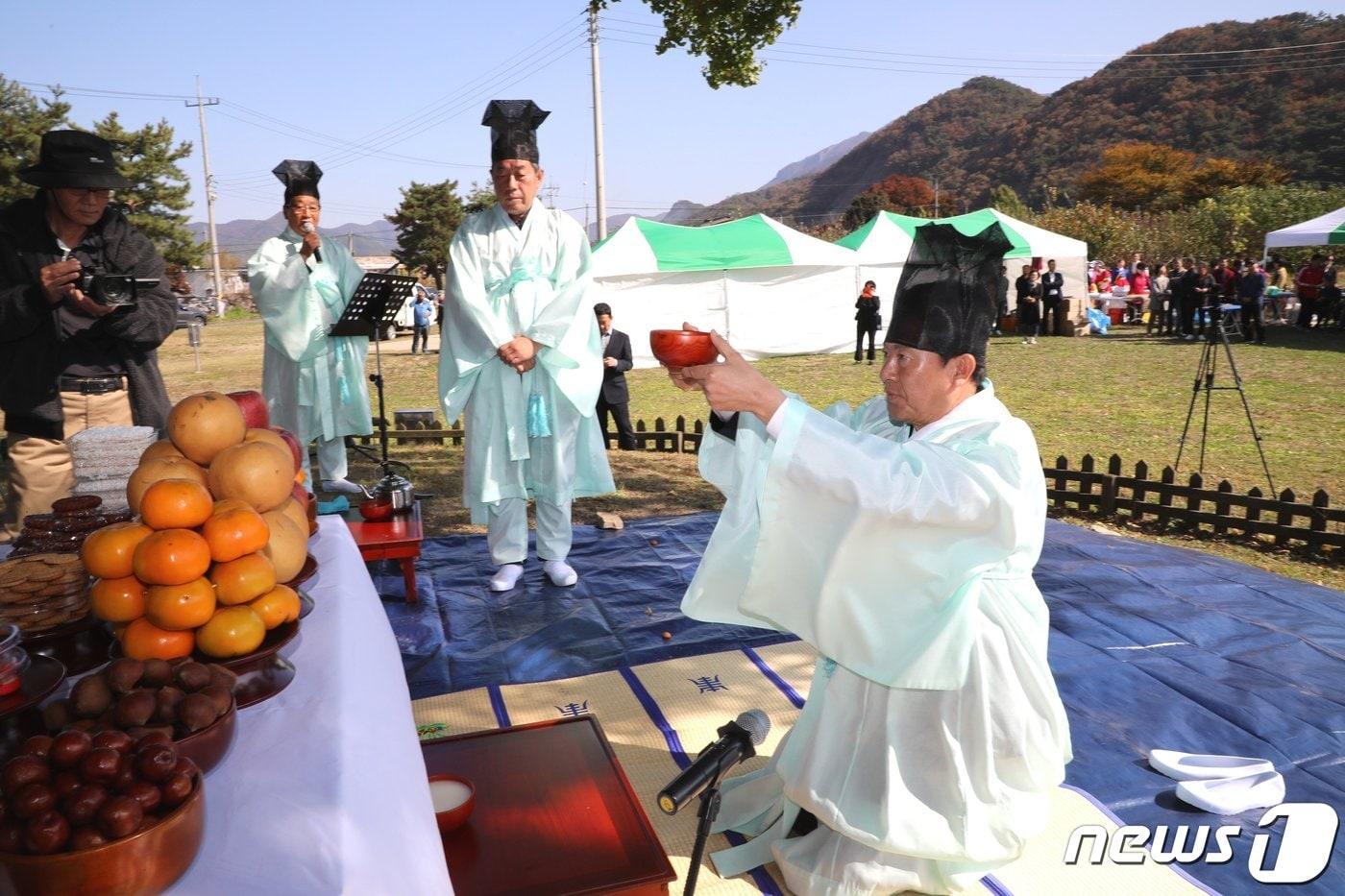 제5회 요광리 은행나무 목신제 모습.&#40;금산군 제공&#41;/뉴스1 