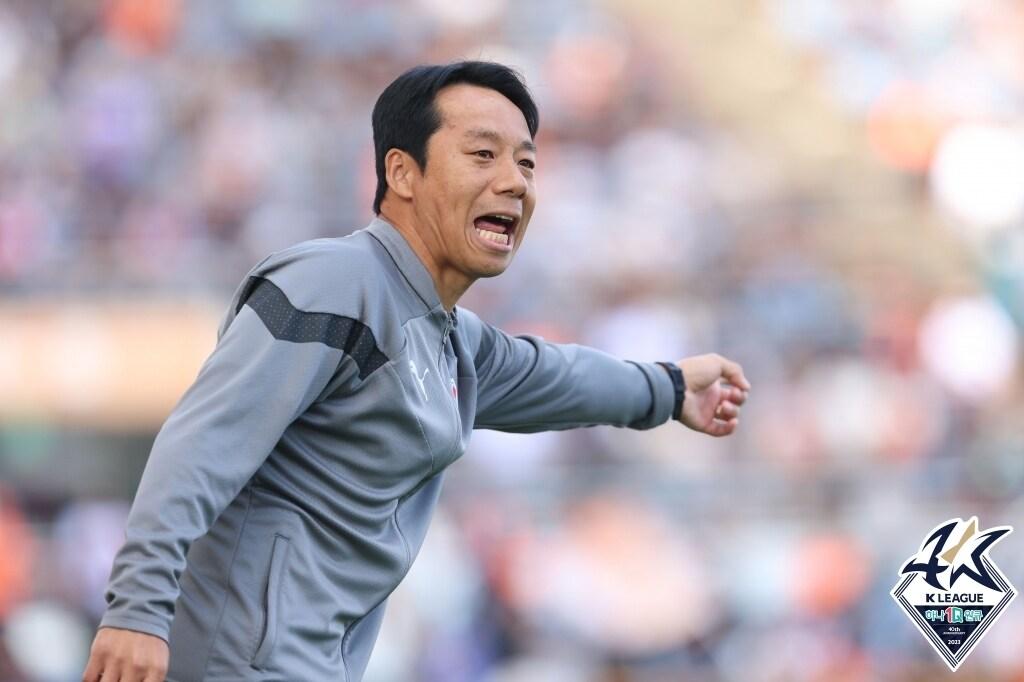 수원 삼성의 염기훈 감독대행&#40;한국프로축구연맹 제공&#41;