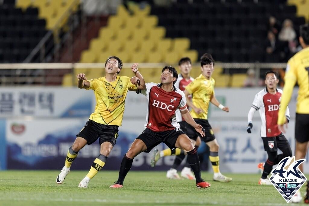 부산이 전남에 패하며 승격 기회를 놓쳤다. &#40;한국프로축구연맹 제공&#41;