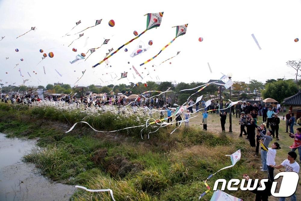 김제지평선축제 연날리기 행사/뉴스1 DB