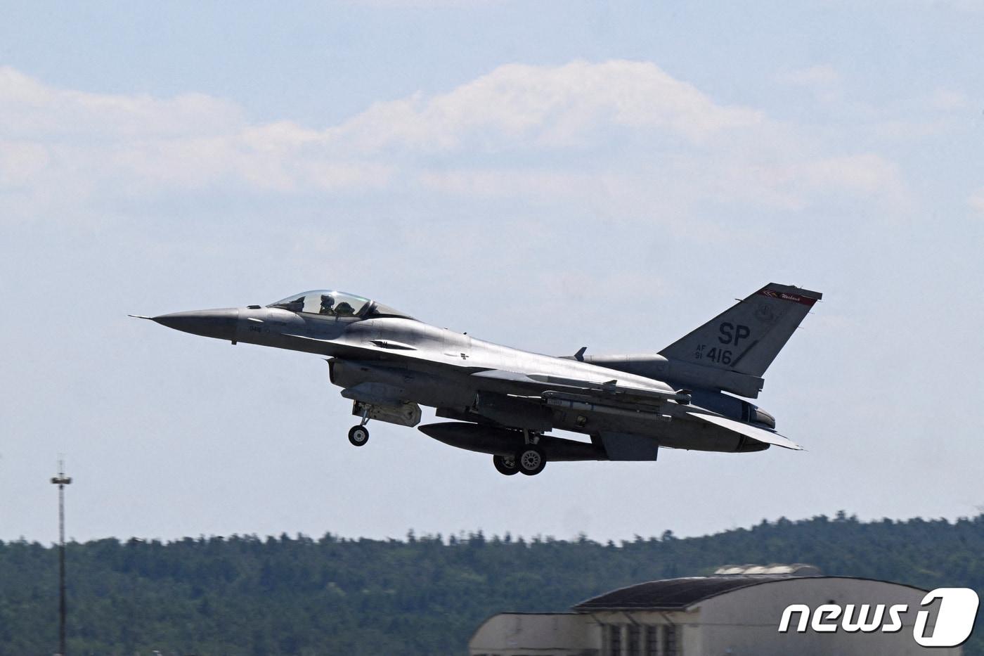 F-16 전투기ⓒ 로이터=뉴스1 ⓒ News1 정윤경 기자