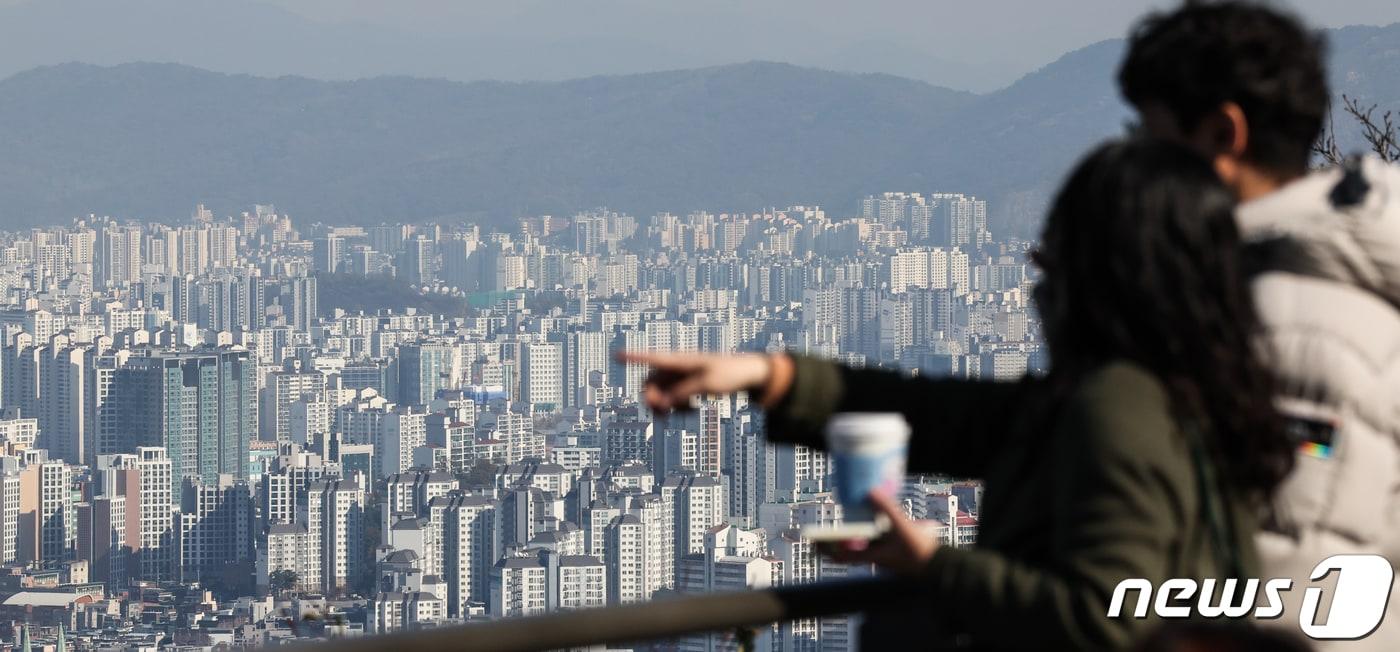  서울 남산에서 바라본 아파트 단지들. 2023.11.14/뉴스1 ⓒ News1 허경 기자