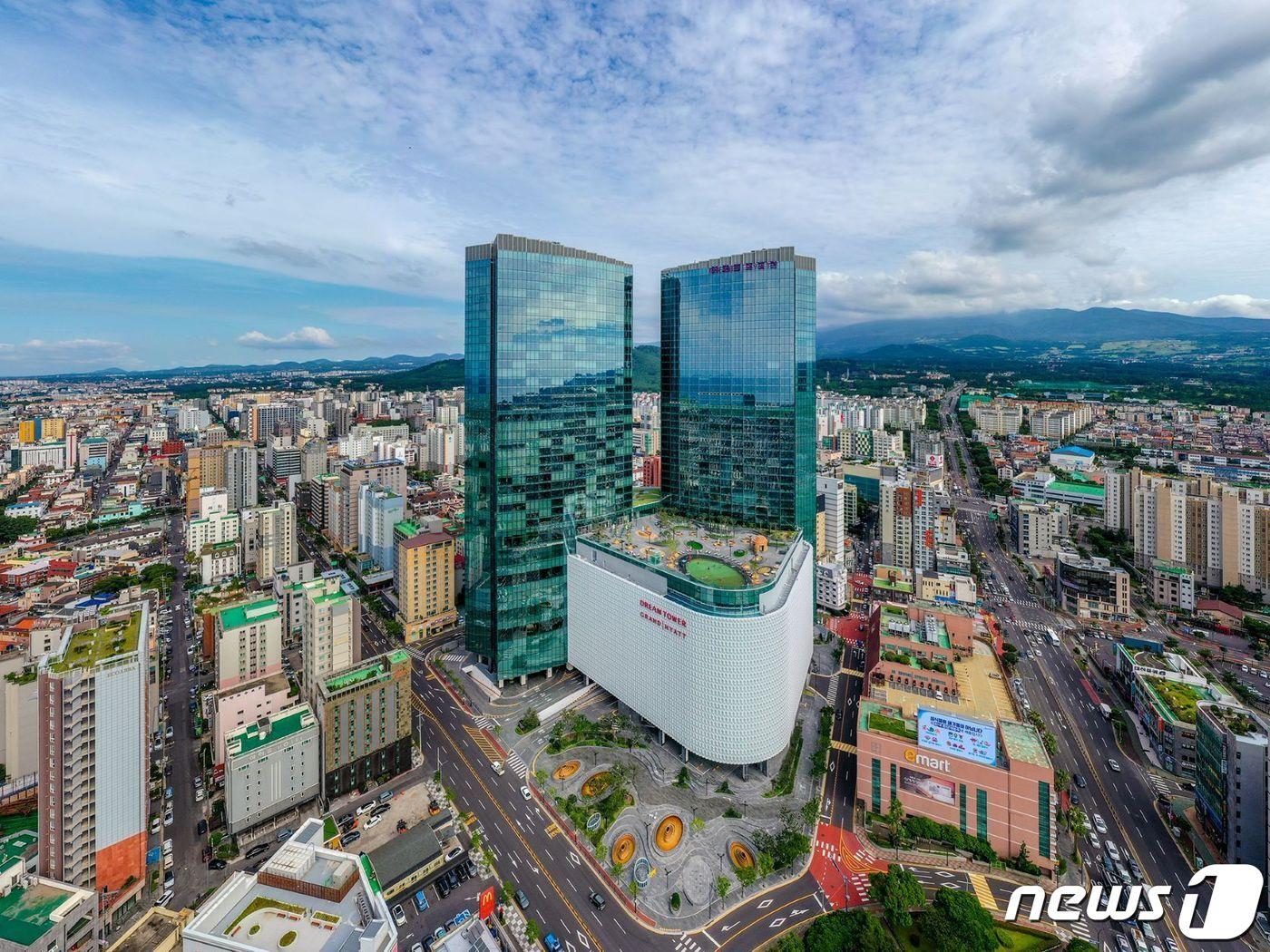 제주 드림타워 전경.&#40;롯데관광개발제공&#41;