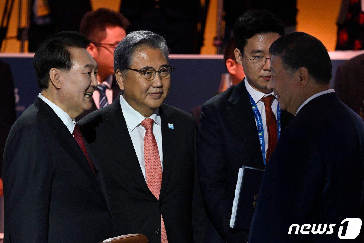 윤석열 대통령&#40;왼쪽&#41;과 시진핑 중국 국가주석. ⓒ AFP=뉴스1