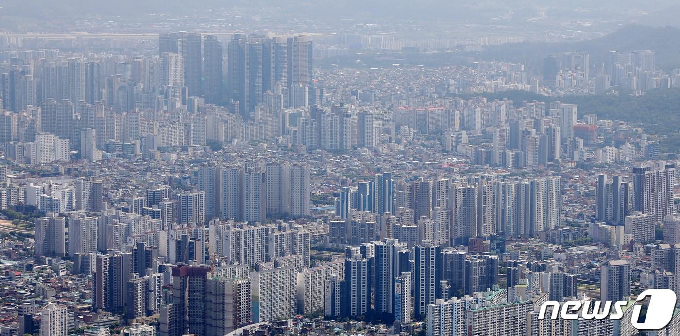 대구의 아파트 중위 매매가격은 보합세를, 전세가격은 한달 만에 하락세로 전환했다. 사진은 대구 도심 전경.&#40;사진은 기사 내용과 무관함&#41; ⓒ News1 DB