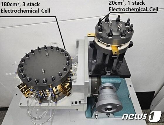 전기화학식 친환경 냉매 압축기.&#40;기계연 제공&#41;/뉴스1