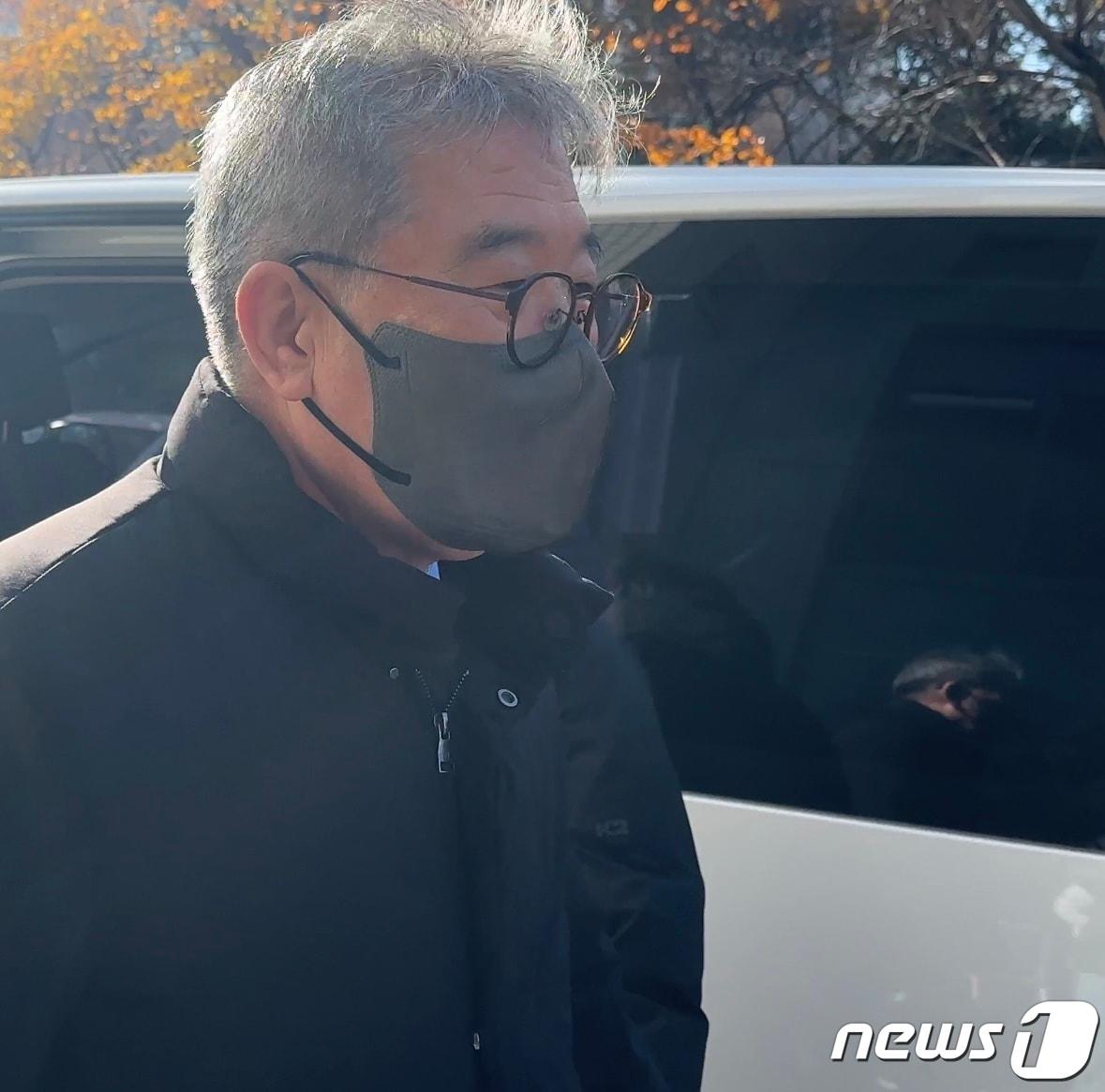 장하원 디스커버리펀드 대표가 24일 구속영장실질심사를 받기 위해 서울남부지방법원에 출석하고 있다. ⓒ 뉴스1 홍유진 기자 