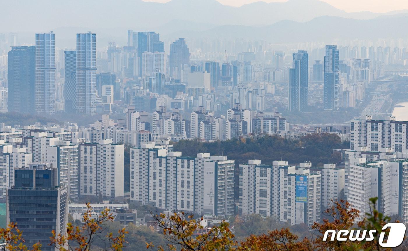 서울 남산에서 바라본 아파트 단지들. 2023.11.9/뉴스1 ⓒ News1 이재명 기자