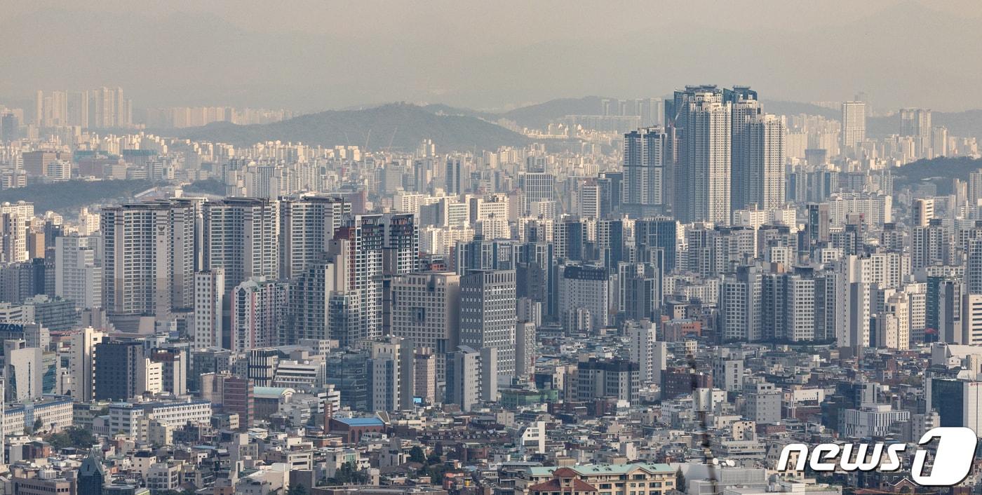 서울 남산에서 바라본 아파트 단지들. 2023.11.9/뉴스1 ⓒ News1 이재명 기자