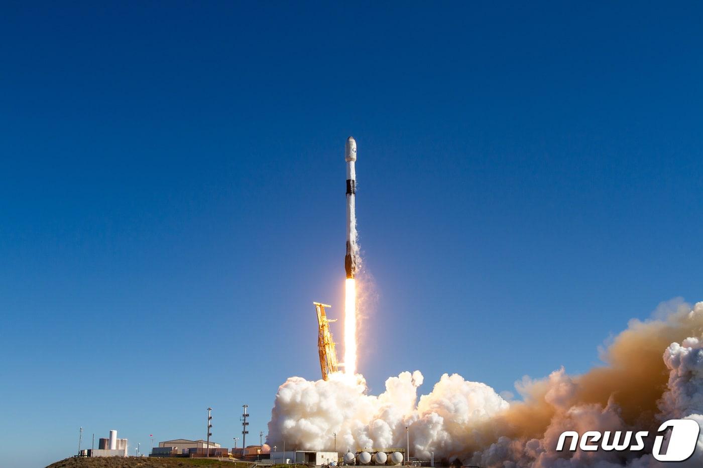 우리 군 군사정찰위성 1호기.&#40;SpaceX 제공&#41;2023.12.2/뉴스1 ⓒ News1 박세연 기자