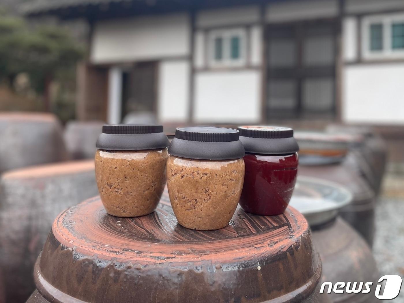 충북 괴산군이 지역 특산물인 대학찰옥수수를 활용해 개발한 별미장.&#40;괴산군 제공&#41;/뉴스1 ⓒ News1 엄기찬 기자